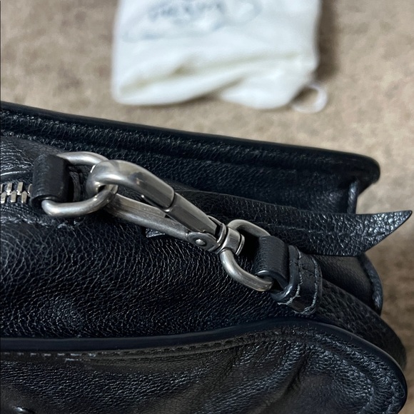 3249 Prada  Black Crossbody  Bag - Picture 2 of 9